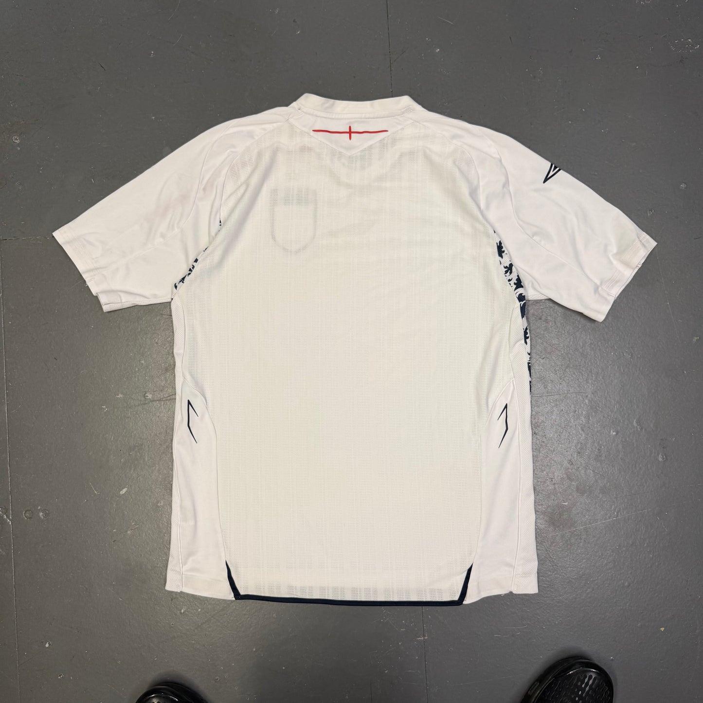 Umbro 2007/09 England Shirt In White (L)