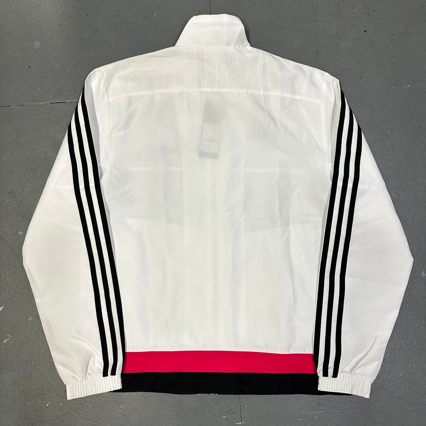 Adidas Juventus 2015/16 Tracksuit In White & Black ( S ) - 1036 Emporium