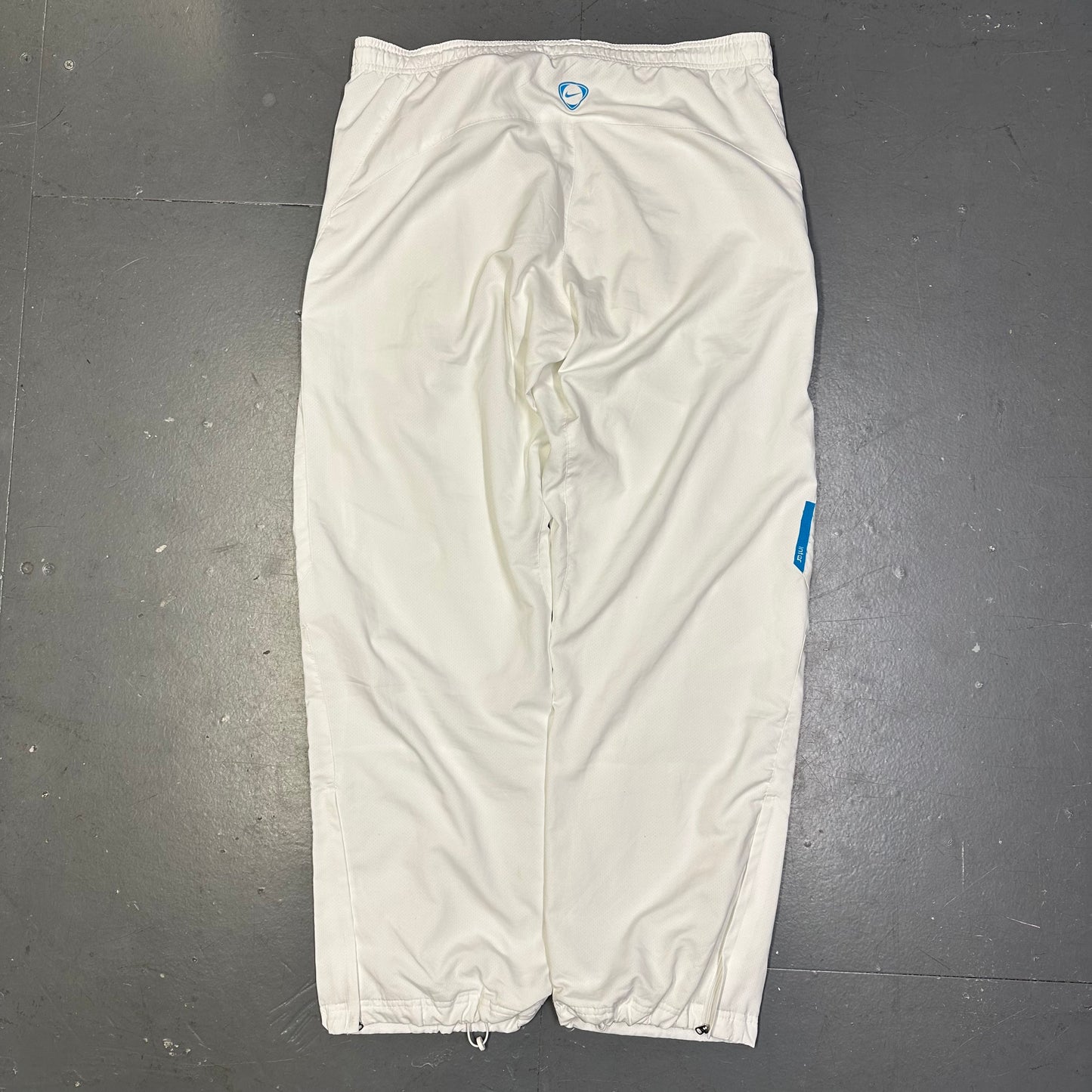 Nike Inter Milan 2007/08 Tracksuit Bottoms In White ( L )