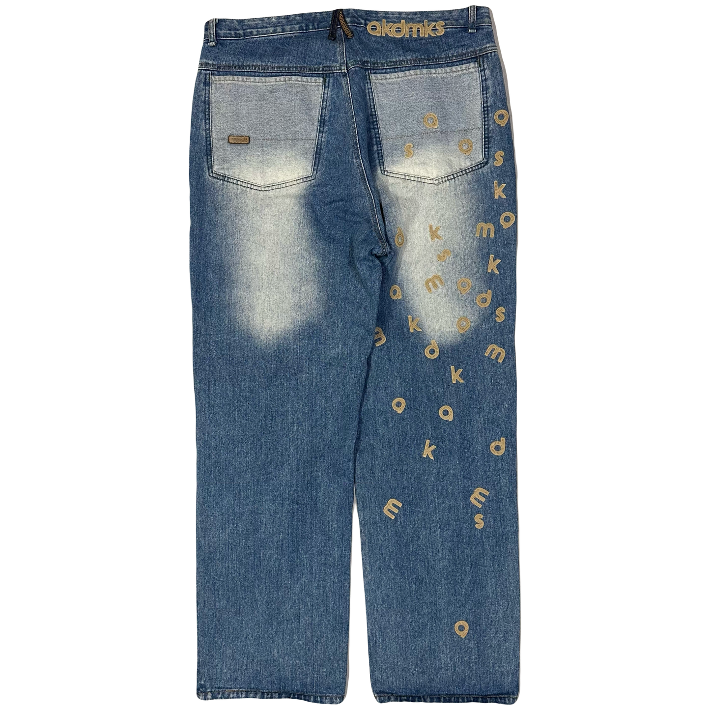 Akademiks Spellout Embroidered Letter Jeans (W38)