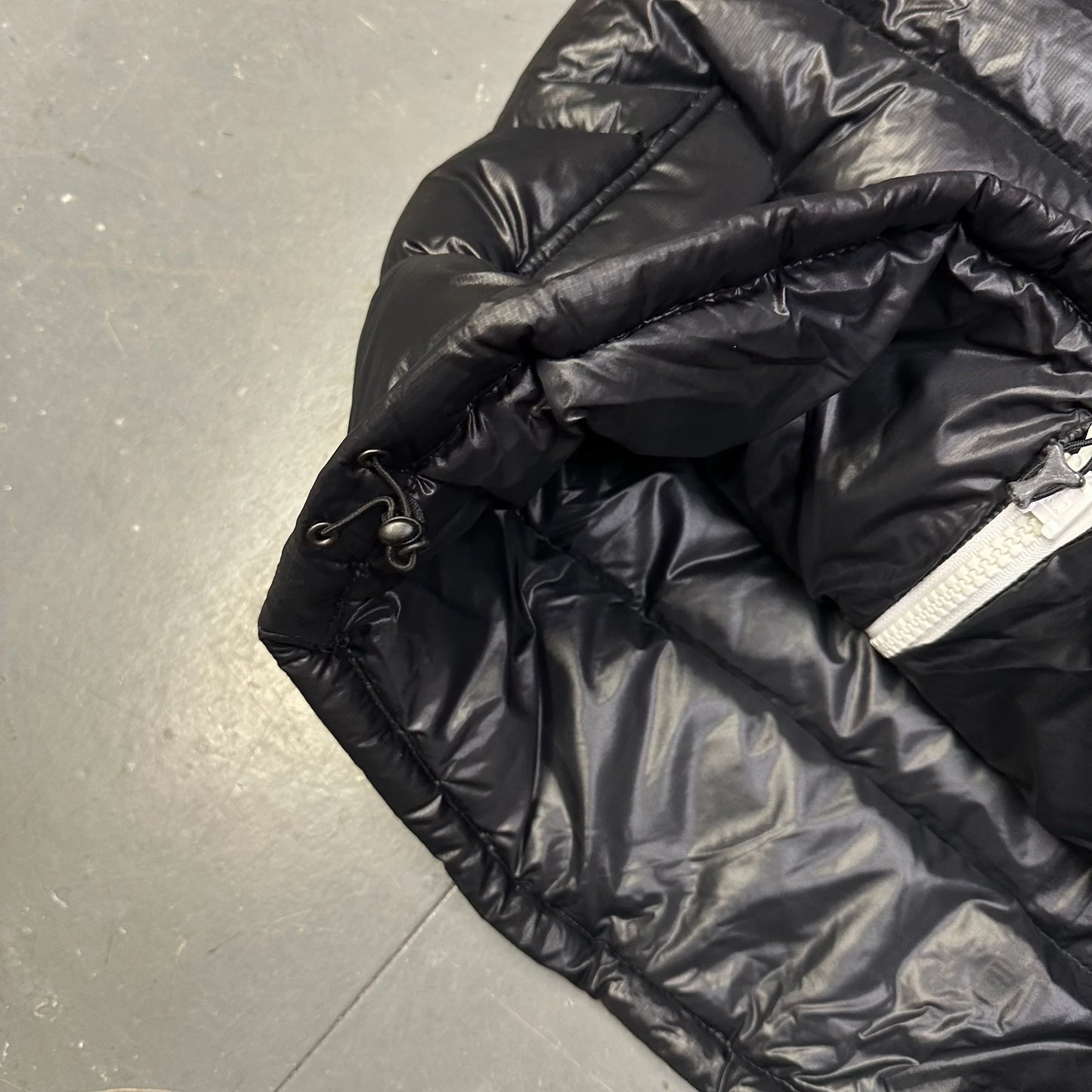 Camp 7 Fur Hood Puffer Jacket In Black (XL)