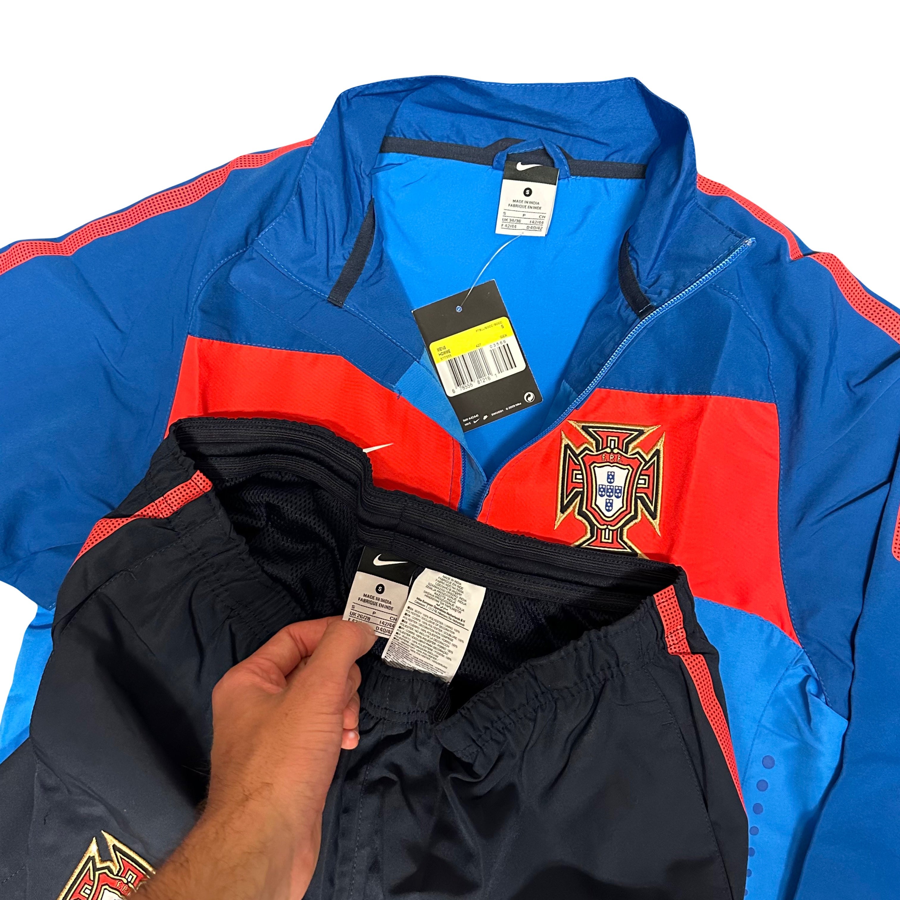 Nike Portugal 2010/11 Tracksuit ( S )