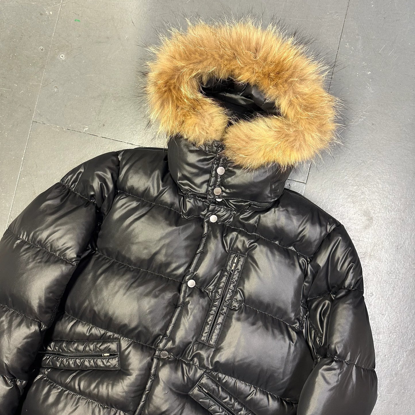 Camp 7 Fur Hood Puffer Jacket In Black (XL)