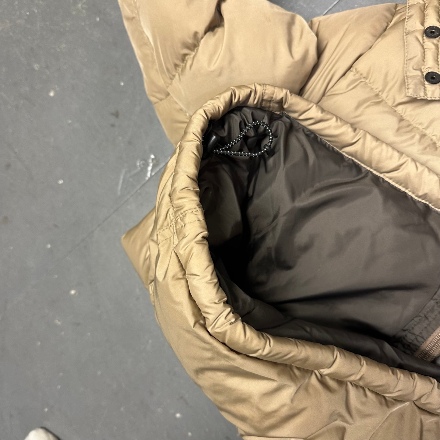 Camp 7 Fur Hood Puffer Jacket In Beige (M)