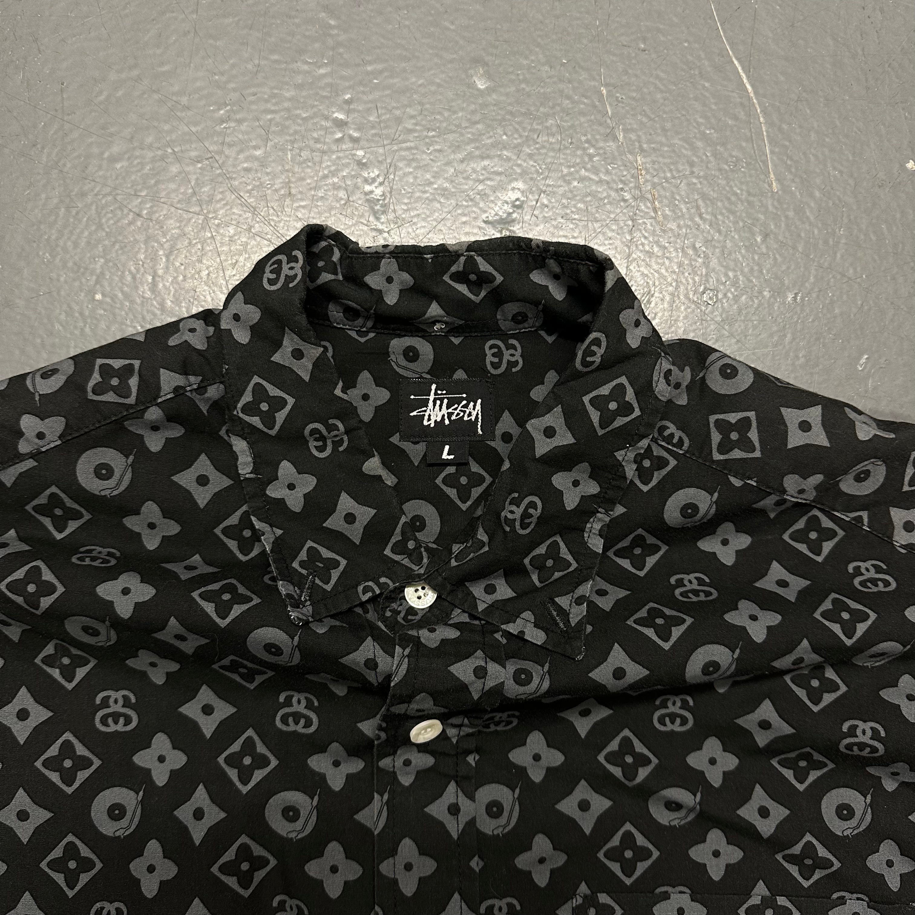Stüssy Louis Vuitton Parody Shirt In Black ( L )