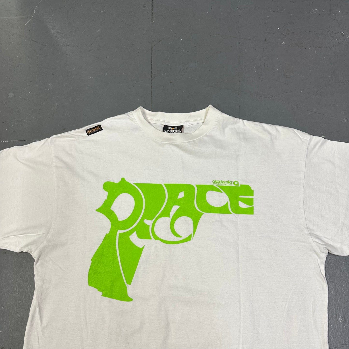 Akademiks Peace Shirt In White & Green ( L )