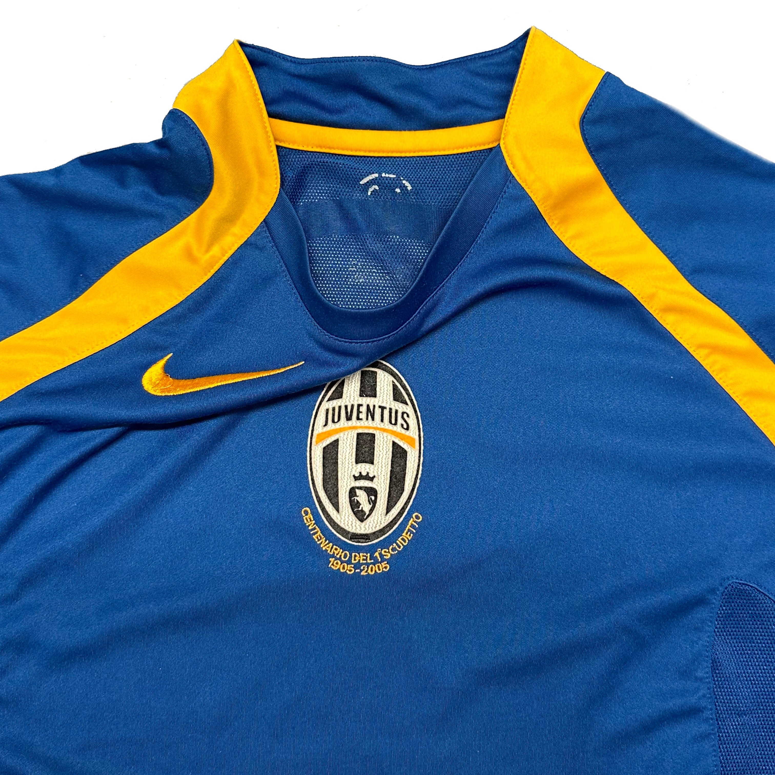 Nike 2004/05 Total 90 Juventus Training Shirt ( S )