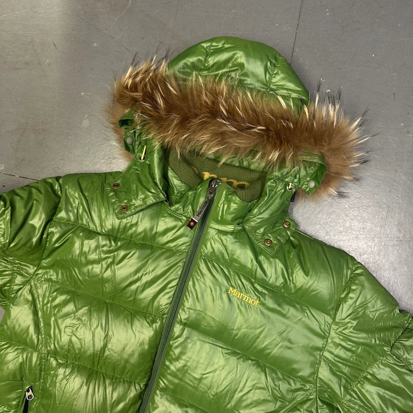 Marmot Puffer Jacket With Fur Hood In Green ( XL )
