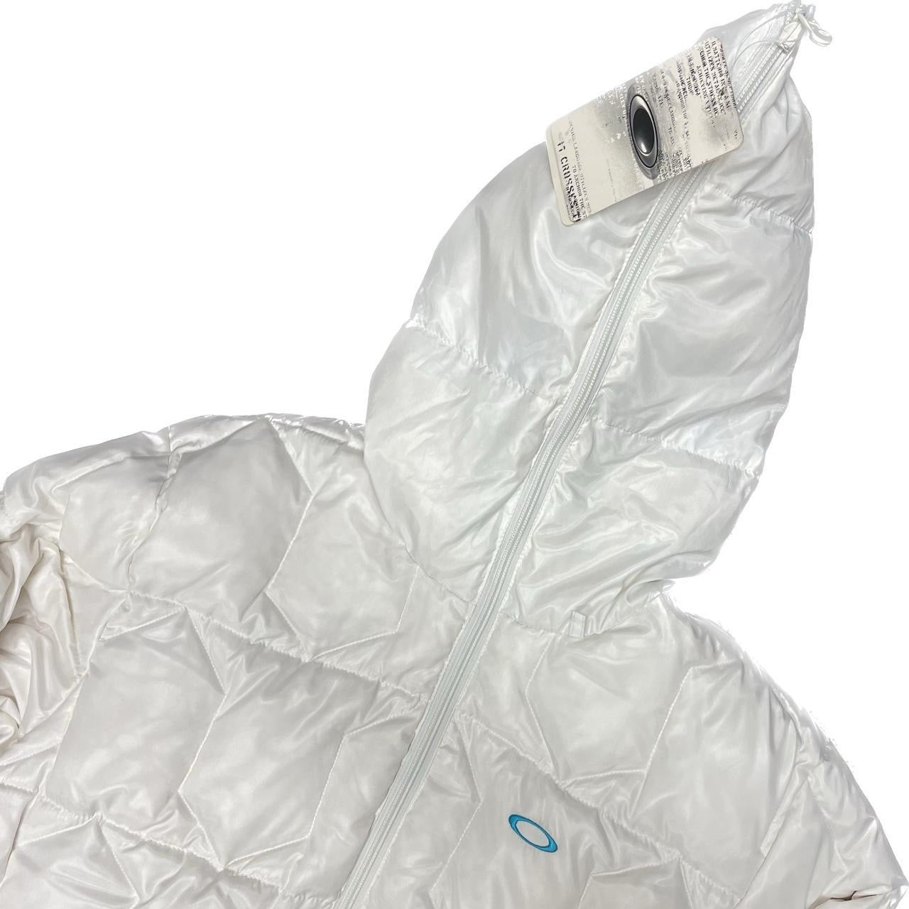 Oakley Reversible Down Puffer Jacket In White & Blue ( L )